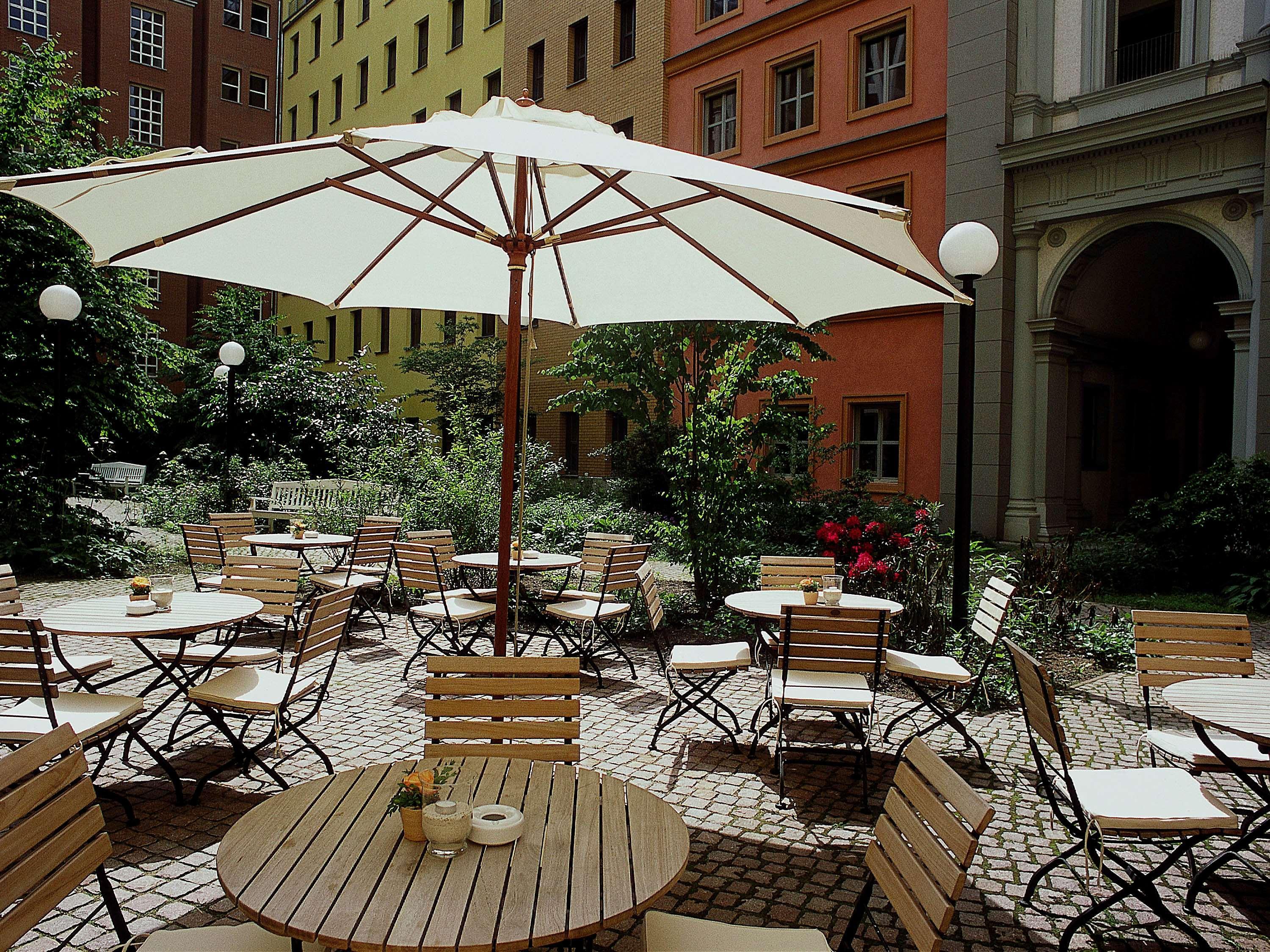 Mercure Hotel & Residenz Berlin Checkpoint Charlie Esterno foto