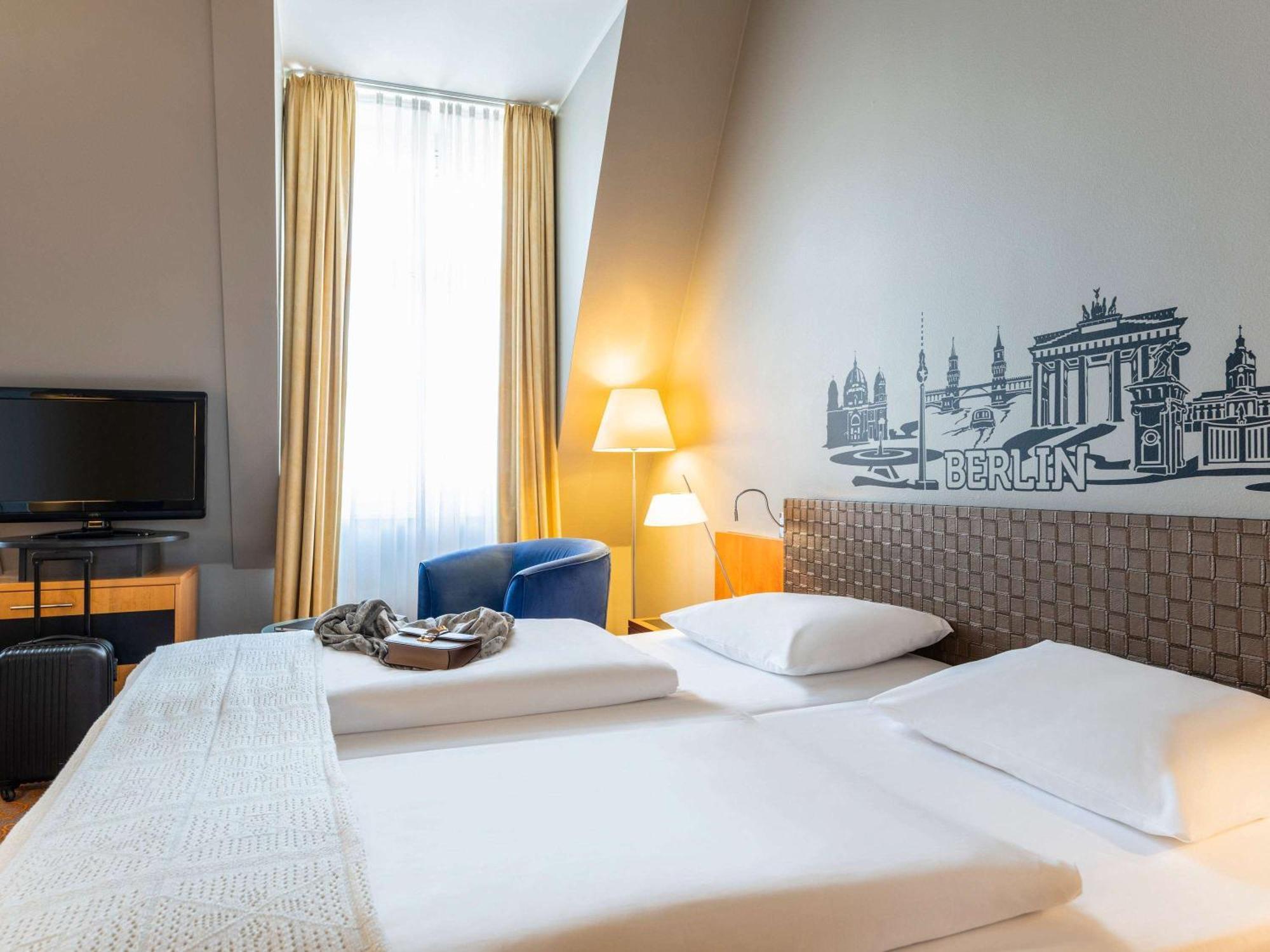 Mercure Hotel & Residenz Berlin Checkpoint Charlie Esterno foto