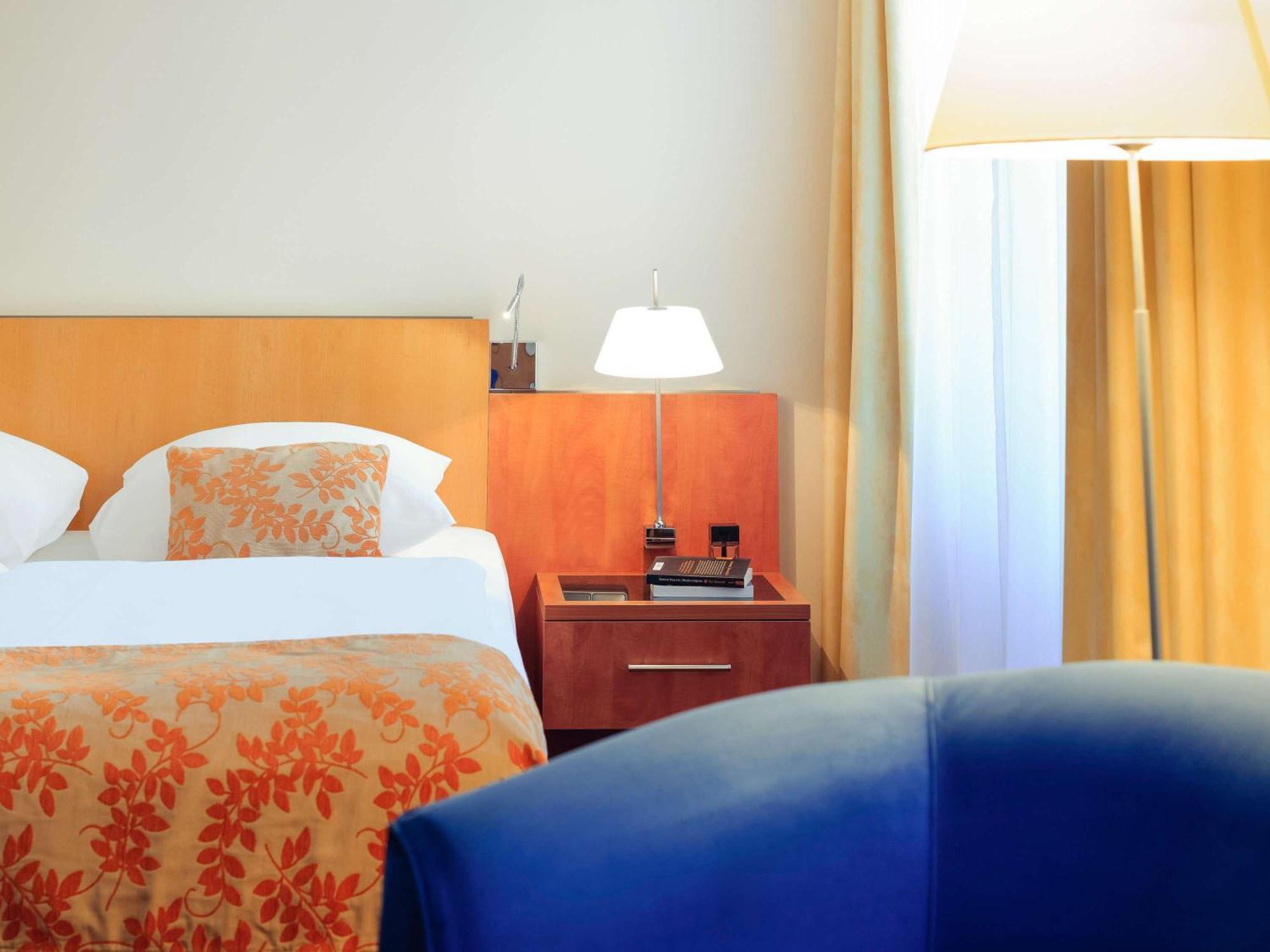 Mercure Hotel & Residenz Berlin Checkpoint Charlie Esterno foto
