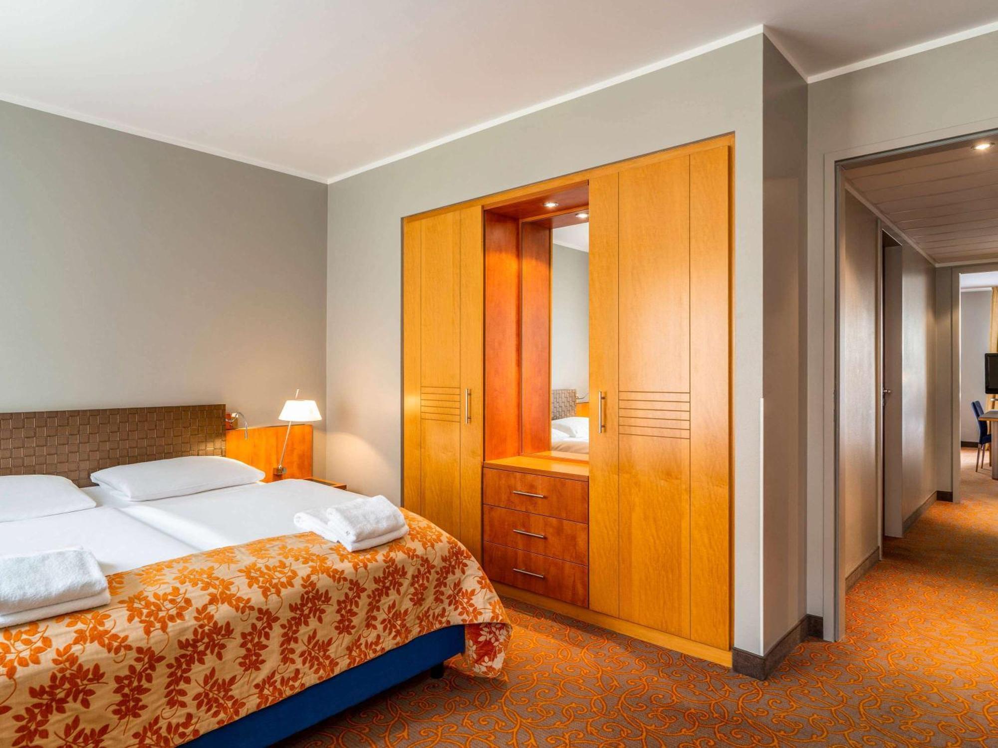 Mercure Hotel & Residenz Berlin Checkpoint Charlie Esterno foto