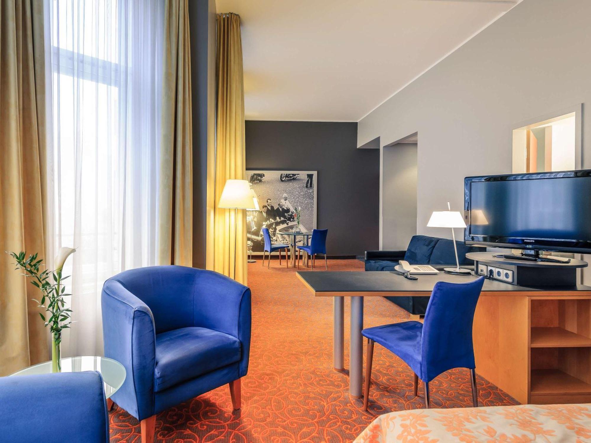 Mercure Hotel & Residenz Berlin Checkpoint Charlie Esterno foto