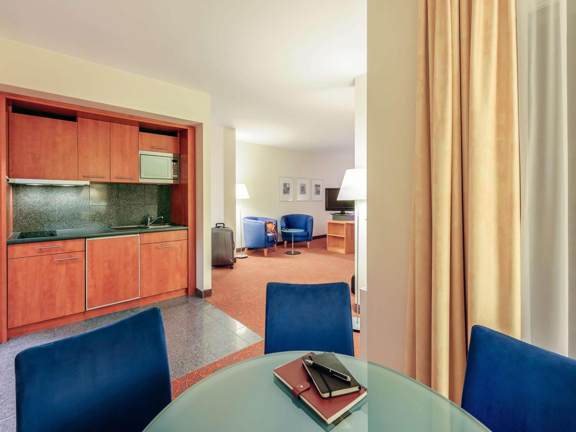Mercure Hotel & Residenz Berlin Checkpoint Charlie Esterno foto