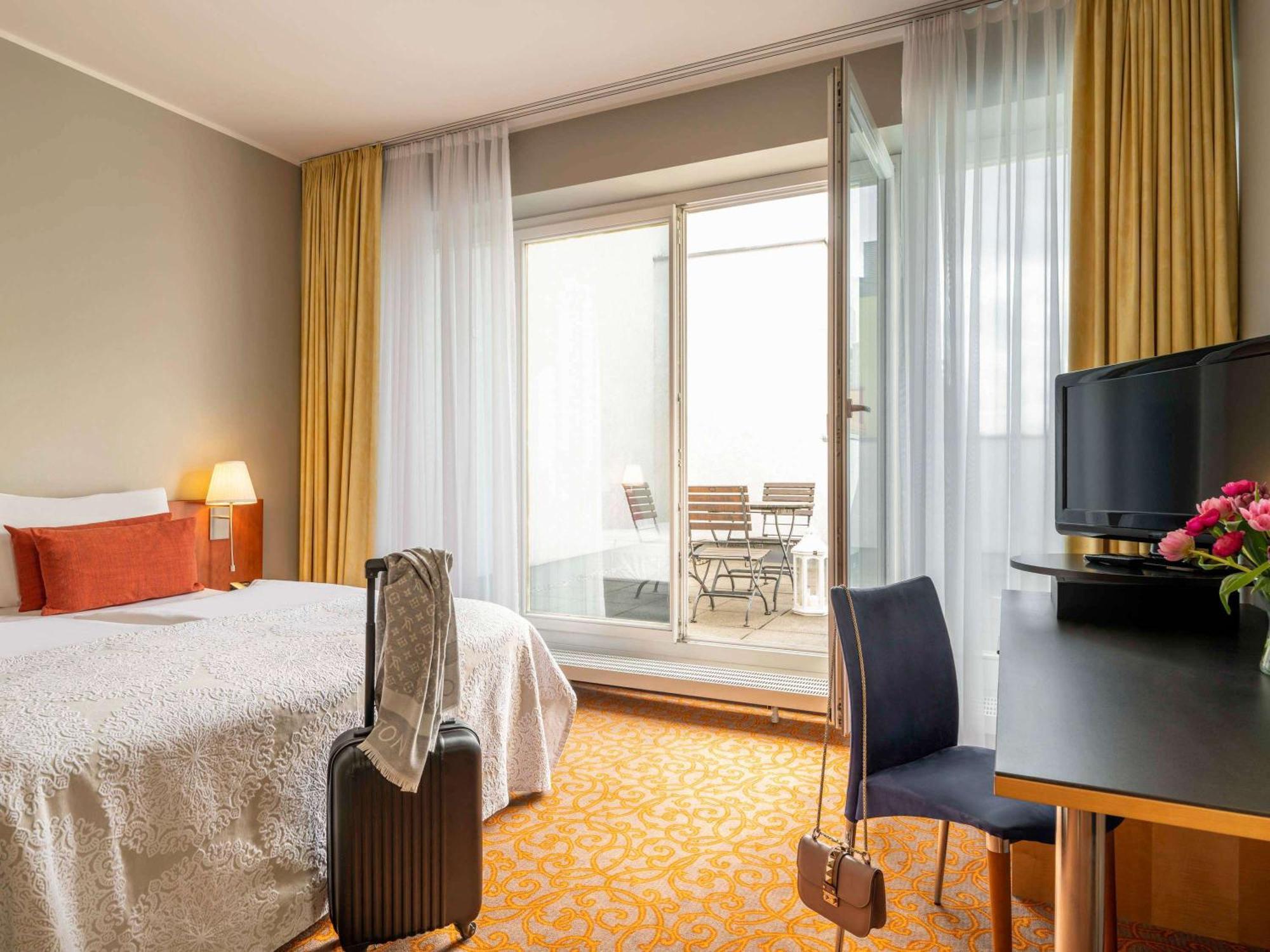 Mercure Hotel & Residenz Berlin Checkpoint Charlie Esterno foto